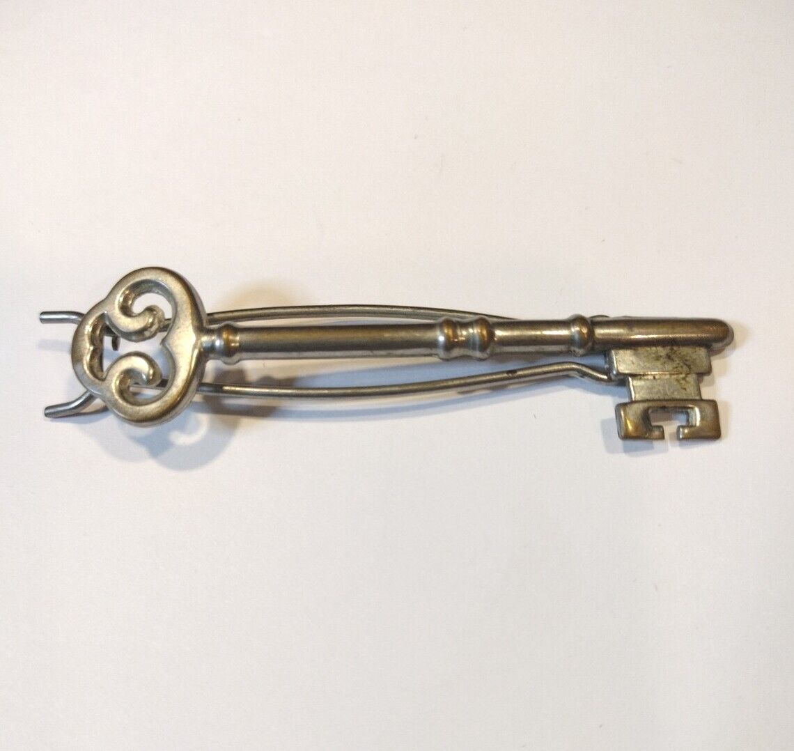 Vintage Skeleton Key Hair Clip Barrette 1940s Metal w Wire 2.5 in